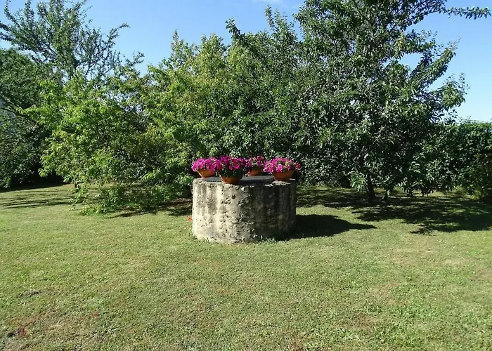 Dom wakacyjny Evasion Rustique Avec Cheminee Et Velos, Proche Du Mans - Fr-1-410-166